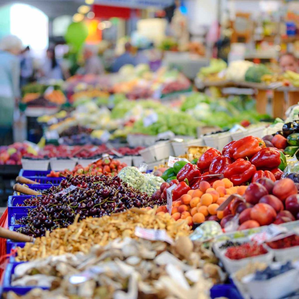 produce in grocery store